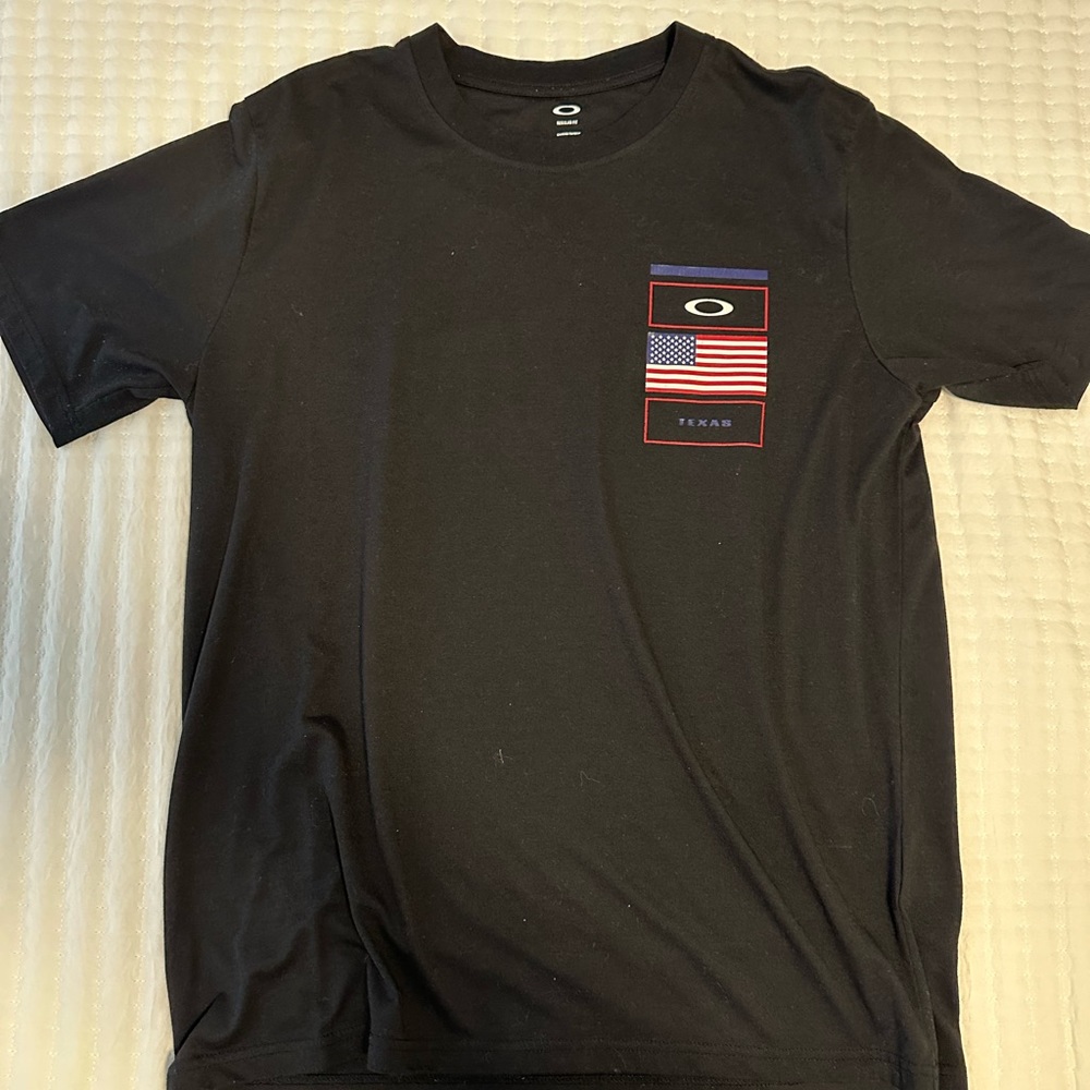 Oakley shirt